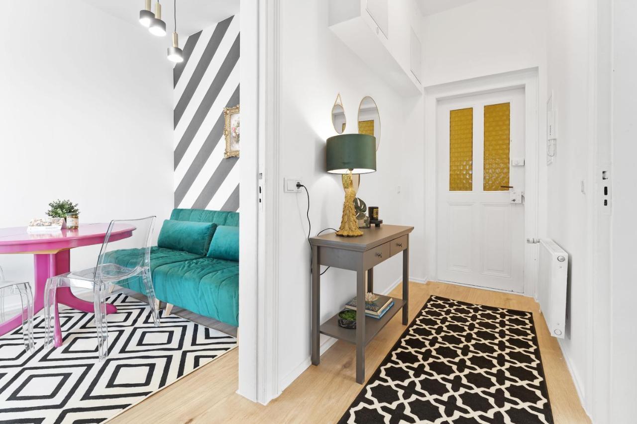 Apartments Direkt Am Staatstheater,Modern,Zentral,Ruhig,2 Zimmer,Netflix,Privatparkplatz Auf Dem Hof Cottbus Luaran gambar